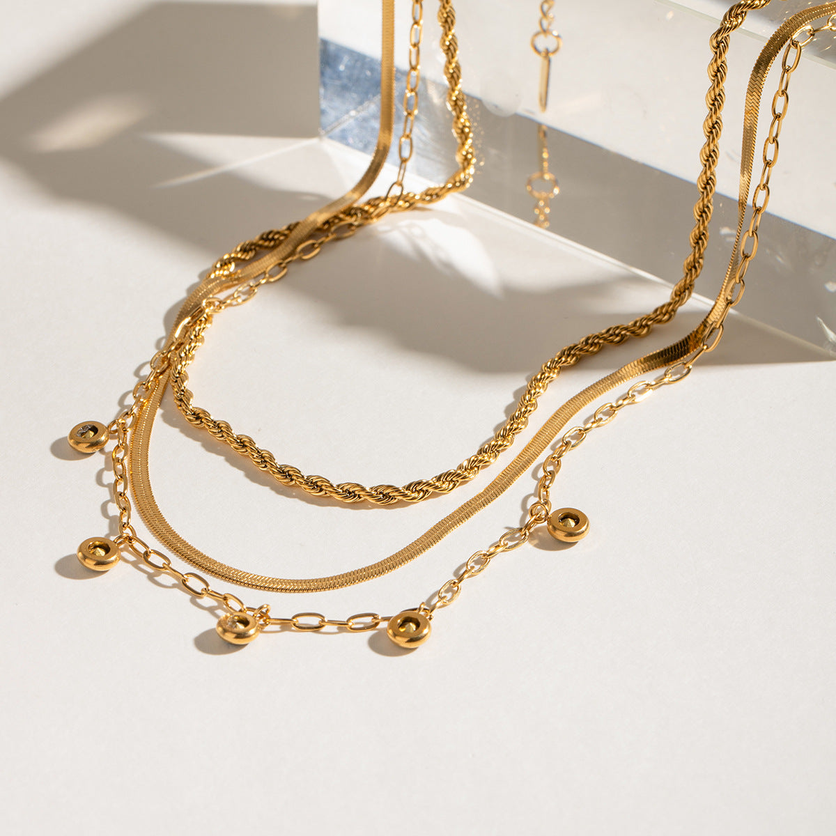 Damen multi-layered Kette mit eleganten Anhängern Shop Nory