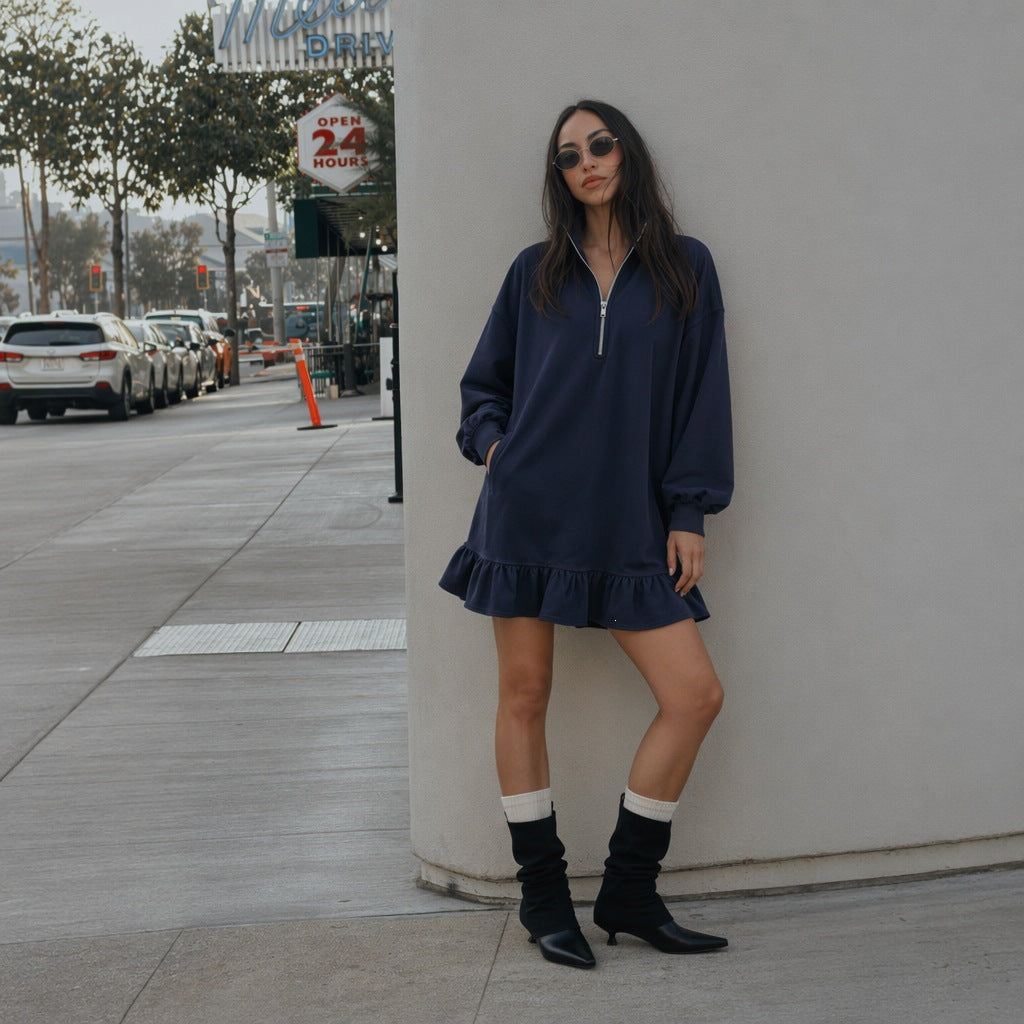 Damen Oversize-Sweatkleid mit halbem Reißverschluss, Ballonärmeln, seitlichen Eingrifftaschen und Volant-Saum Shop Nory