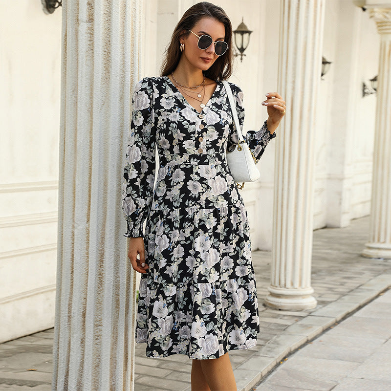 Damen Midikleid mit Stufenrock, V‑Ausschnitt, Taillennaht und gerafften Armabschlüssen Shop Nory