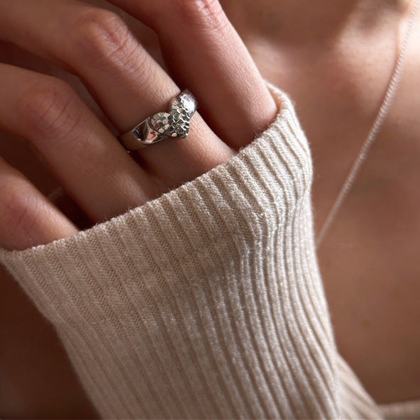 Damen Offener Ring mit innovativer Struktur und glitzernden Akzenten Shop Nory