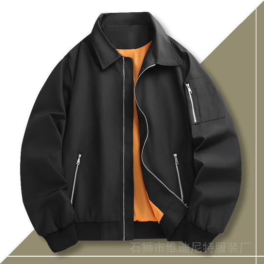 Herren Leichter Twill-Bomber mit kontrastierendem Futter, Reißverschlusstaschen und Ärmeltasche Shop Nory