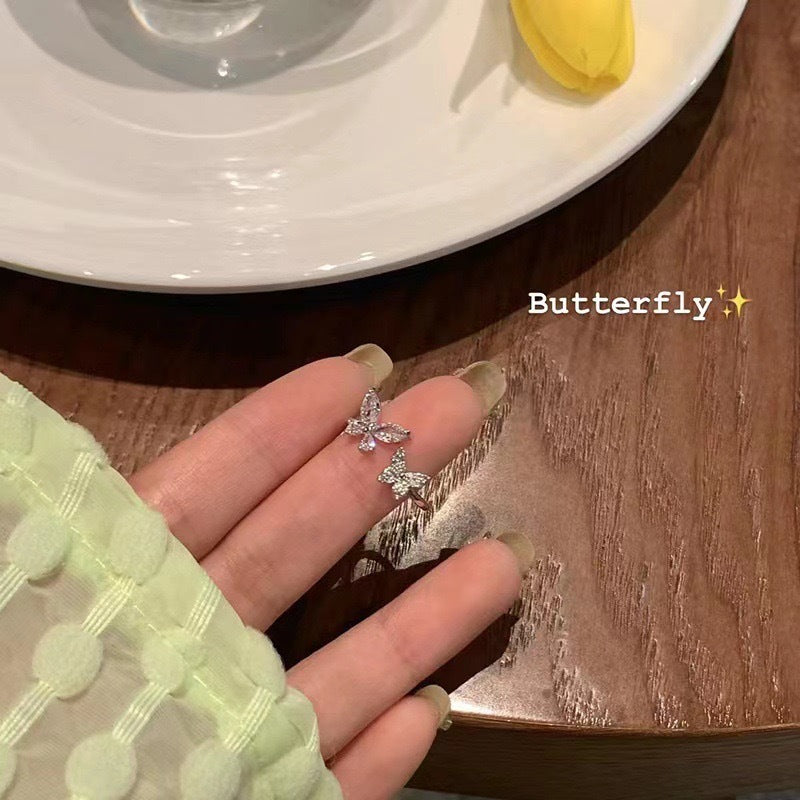 Damen Ring mit filigranem Schmetterlingsdesign und funkelnden Zirkonia Shop Nory