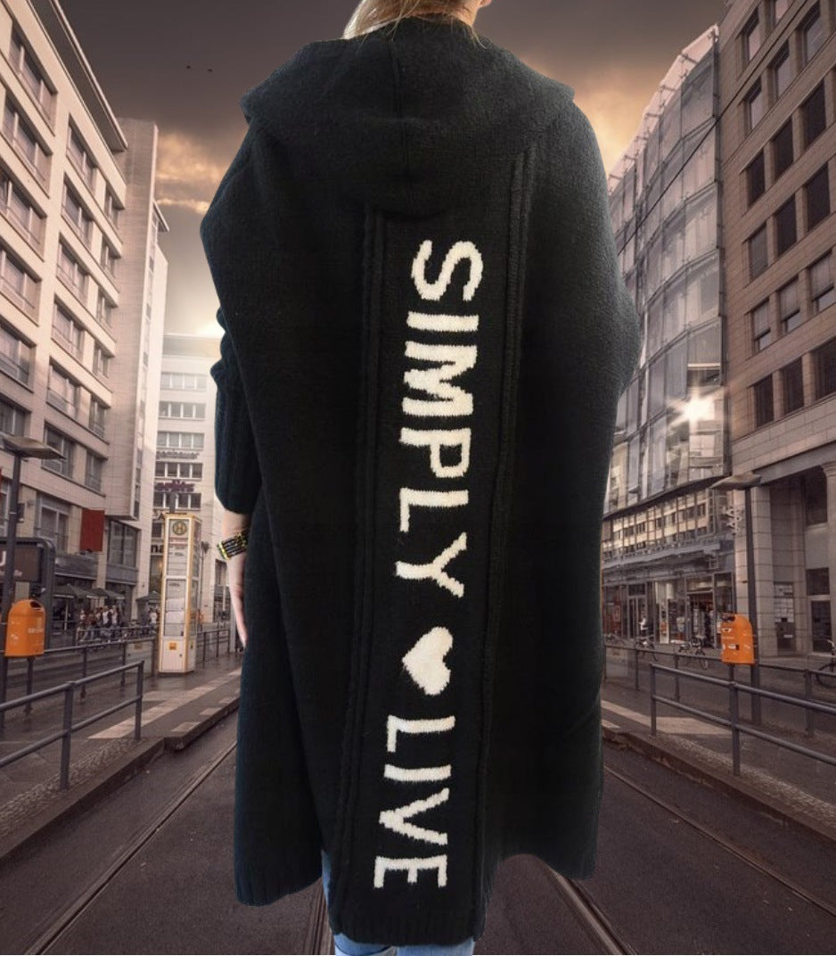 Damen Oversized Strickmantel mit Hoodie und auffälligem Schriftzug