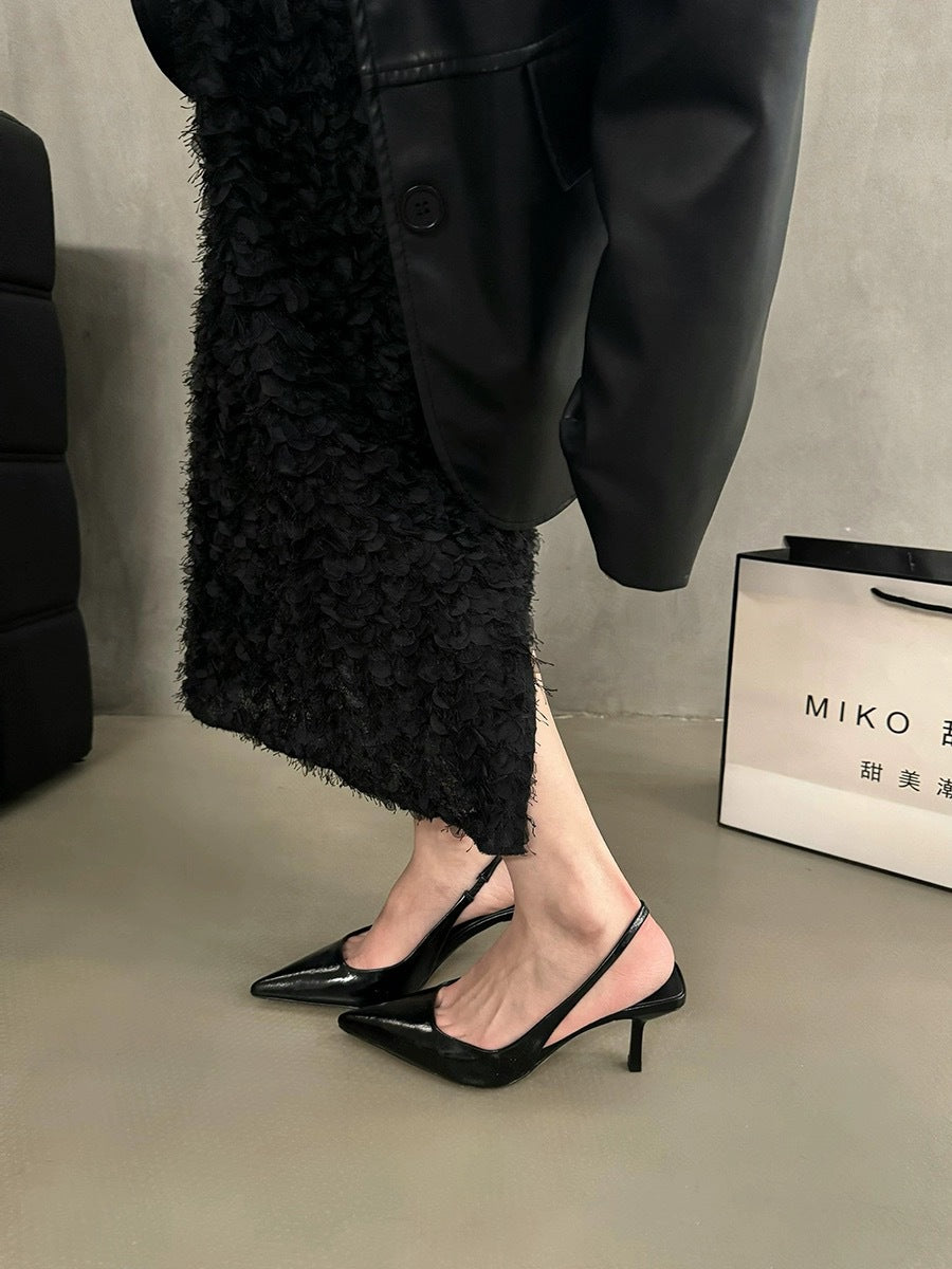Damen Spitz zulaufende Slingback-Pumps mit niedrigem Stiletto-Absatz und Lackfinish Shop Nory