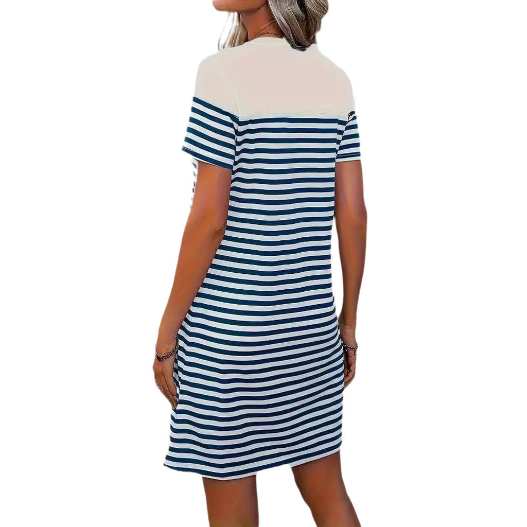 Damen Freizeitkleid mit modischem Streifenmuster und Herzapplikation