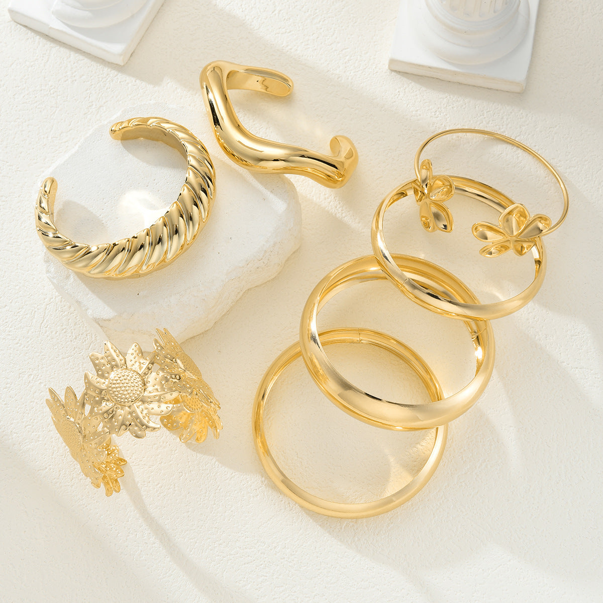 Damen Armreifen mit floralem Design Shop Nory