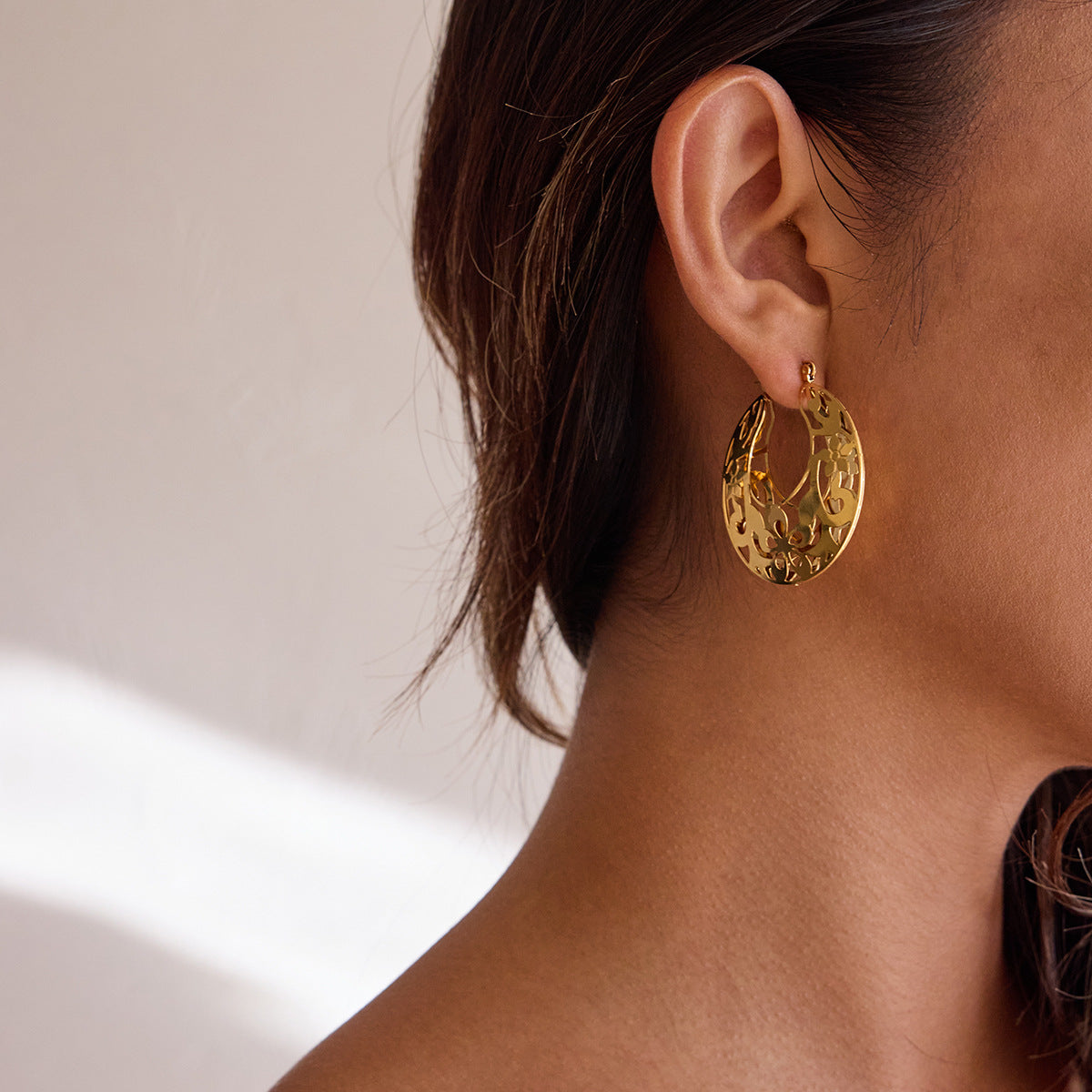 Damen Ohrhänger mit floralem Design aus hochwertigem Edelstahl Shop Nory