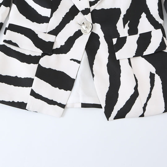 Damen Statement-Zebra-Blazer mit Reverskragen und taillierter Silhouette Shop Nory