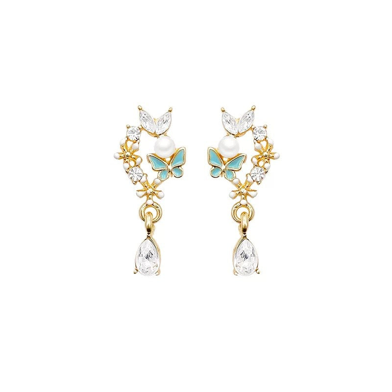 Damen Ohrstecker mit floralem Schmetterlingsdesign und funkelnden Akzenten Shop Nory