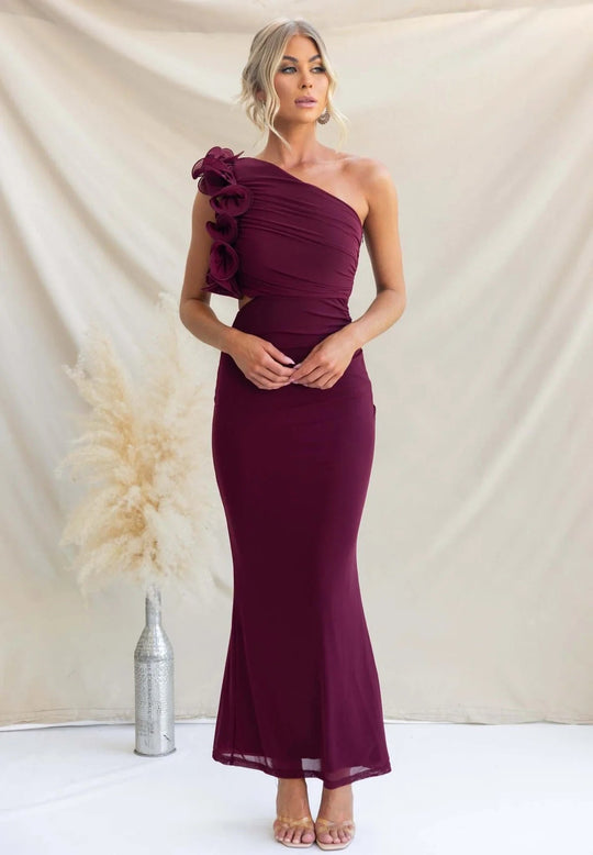 Damen Elegantes Rüschen-Maxikleid mit einem schulterfreien Design und figurbetontem Schnitt