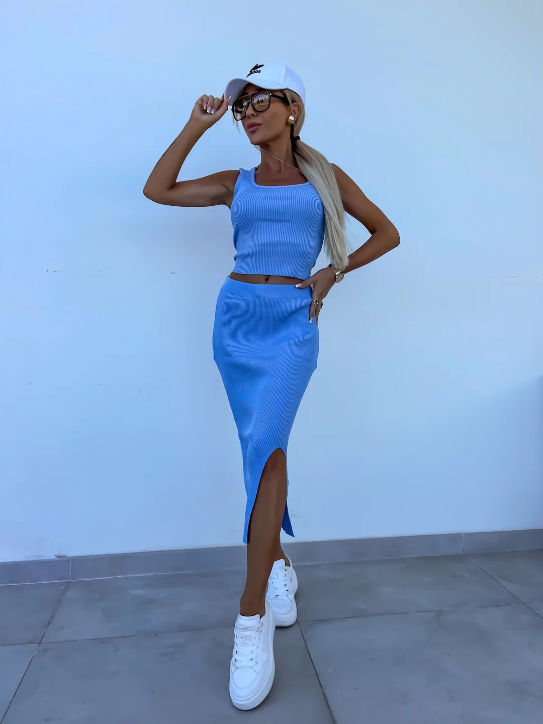 Damen Gemütliches Strick-Set mit schulterfreier Bluse und langer, schmaler Rock Shopnory