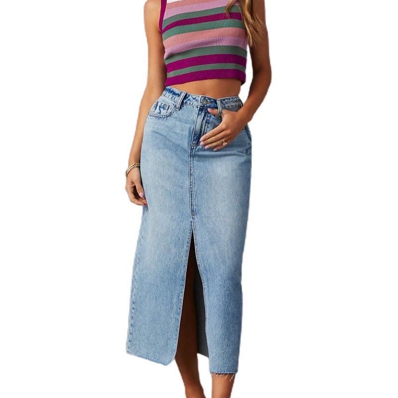 Damen Lässiger Denim Rock mit seitlichem Schlitz und fransigem Saum