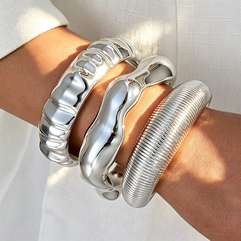 Damen Armband Set mit geschwungenem, modernem Design Shop Nory