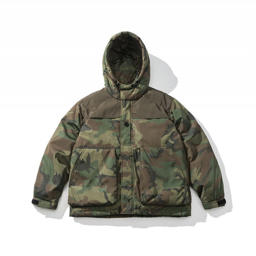 Unisex Boxy-Kurz-Pufferjacke im Camouflage-Utility-Stil mit Kapuze und verdeckter Frontblende Shop Nory