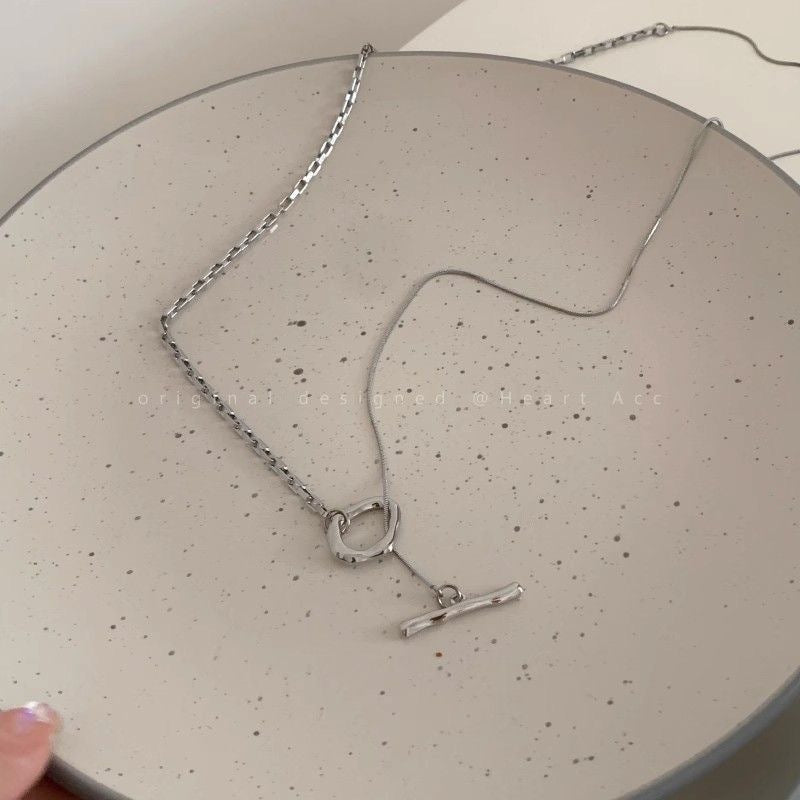 Damen lange Kette mit geometrischem Anhänger und eleganter Verarbeitung Shop Nory