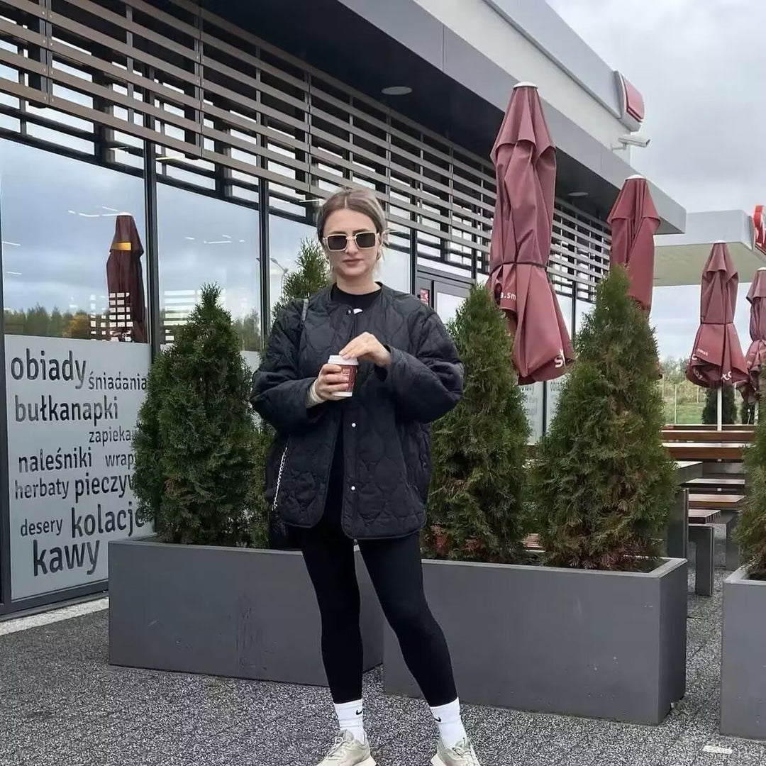 Damen Leicht gesteppte Oversize-Jacke mit Rundhals, Druckknopfleiste und Eingrifftaschen Shop Nory