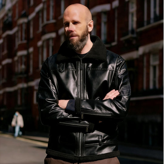 Herren Kunstleder-Fliegerjacke mit Teddyfutter, Reißverschlüssen und Stehkragen Shop Nory