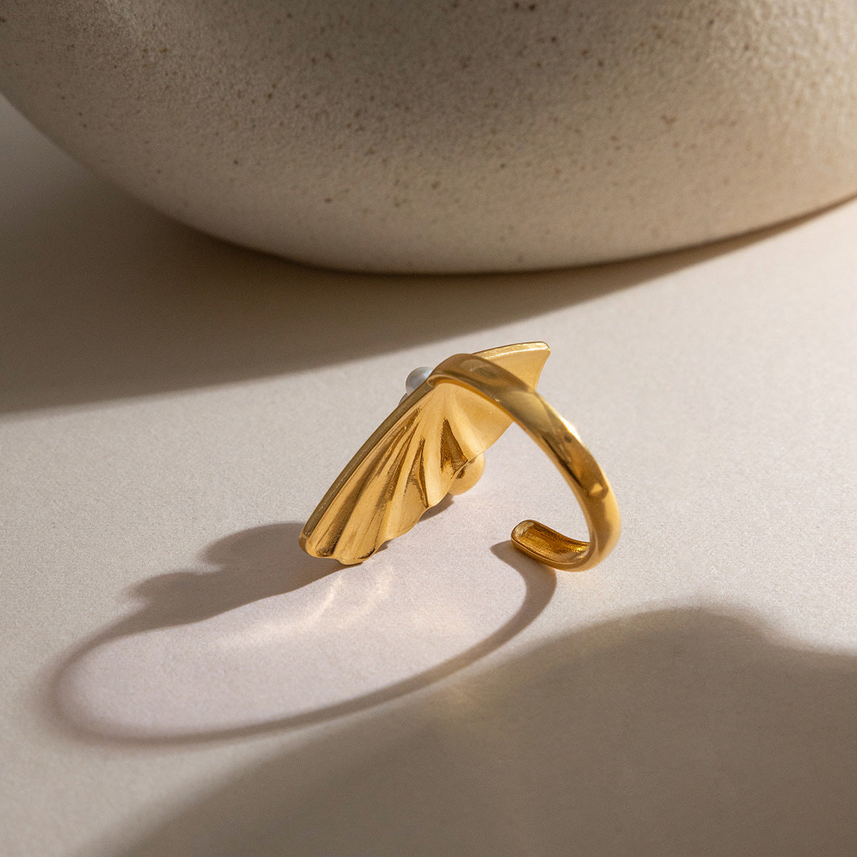 Damen Offener Ring mit exquisitem Blüten-Design und Perlenelementen Shop Nory