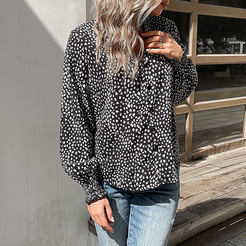 Damen Leichtfall-Bluse mit V-Ausschnitt, durchgehender Knopfleiste und gerüschten Manschetten Shop Nory