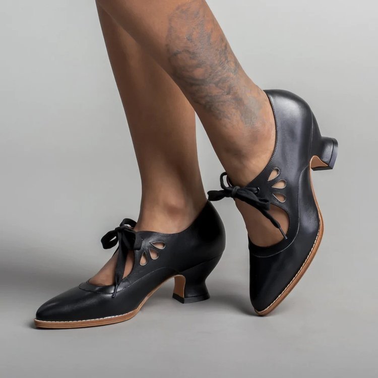 Damen elegante und komfortable Tanzschuhe mit nostalgischem Design und niedriger Absatzhöhe