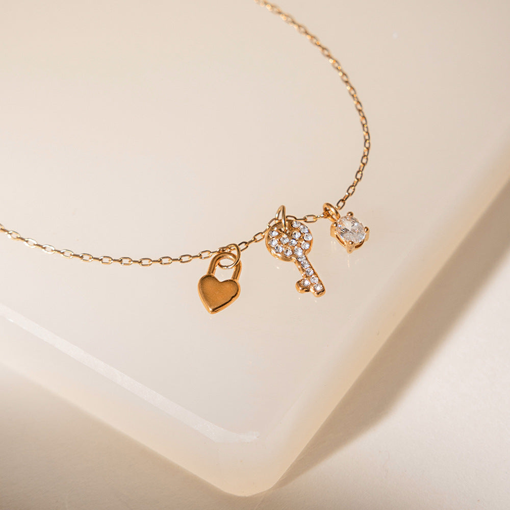 Damen Halskette mit elegantem Stiefelanhänger und verstellbarem Edelstahl Shop Nory