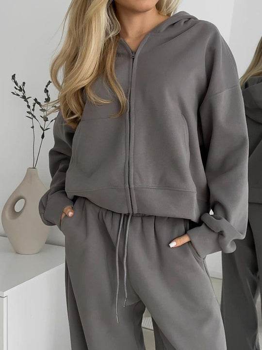 Damen Cropped Kapuzensweatshirt mit Kordelzug-Loungehose im Relax-Set Shop Nory