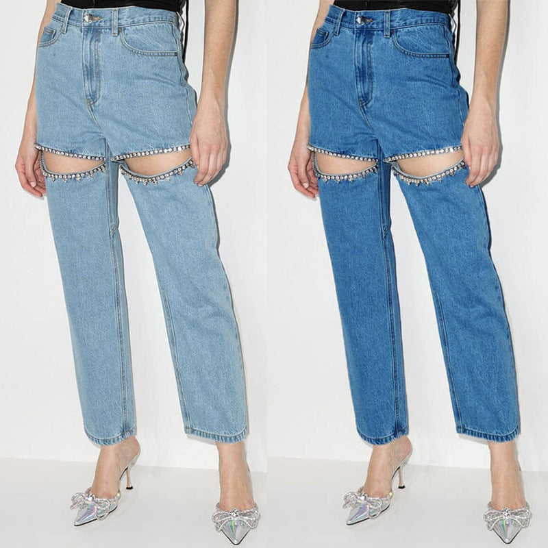 Damen Jeans mit dekorativen Cut-Outs und Strassverzierungen