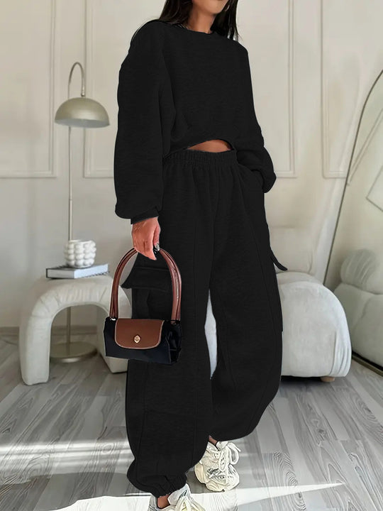Damen komfortables Cropped-Sweatset mit oversized Pullover und High-Waist Cargo-Jogger Shop Nory