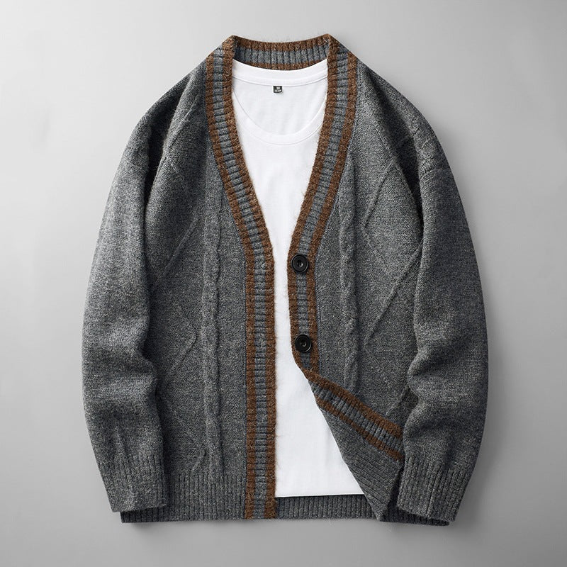 Herren Strickcardigan mit Zopfmuster, V-Ausschnitt und Kontrastkante Shop Nory