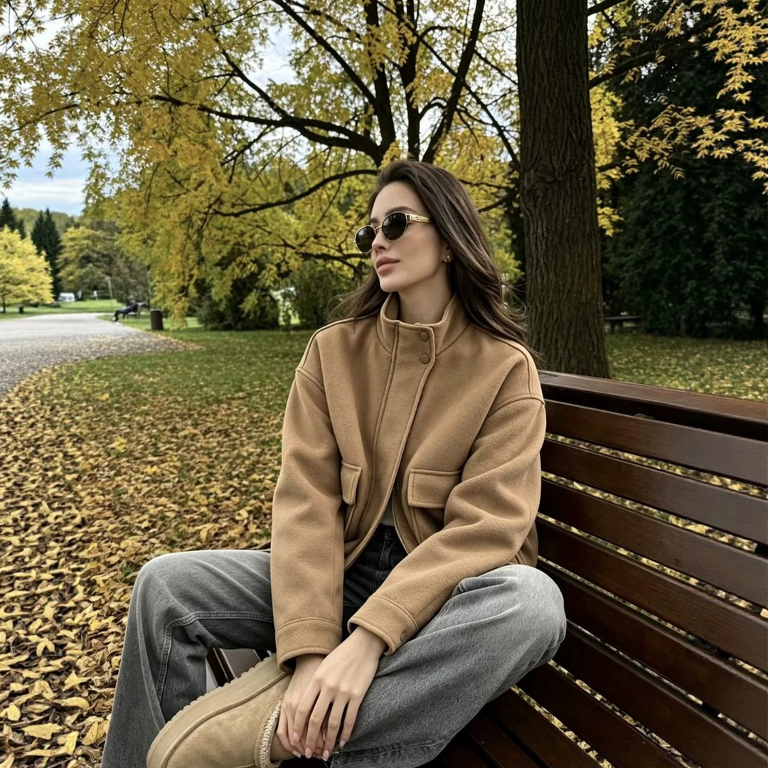 Damen Wollmix-Blousonjacke mit Stehkragen, großen Klappentaschen und elastischem Saum Shop Nory