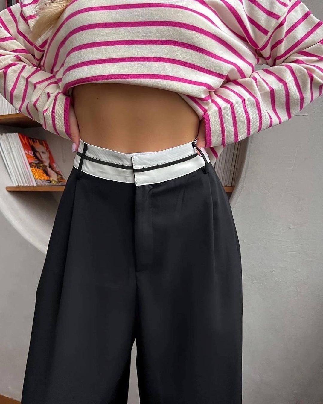Damen Hochtaillierte weite Bundfaltenhose mit Kontrastbund Shop Nory