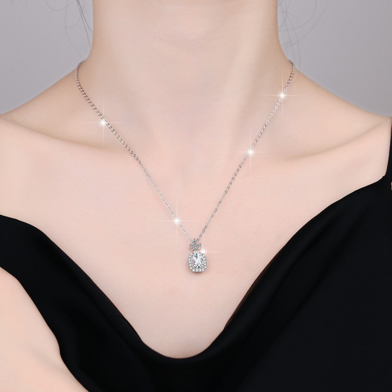 Damen elegante und funkelnde Schmuck-Halskette mit Kristallanhänger Shop Nory