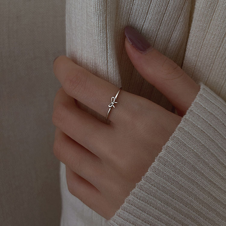Damen zierlicher Ring mit filigranem Schleifenakzent Shop Nory
