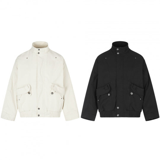 Unisex Kurzblouson im Boxy‑Cut mit Stehkragen, Pattentaschen und elastischem Saum Shop Nory