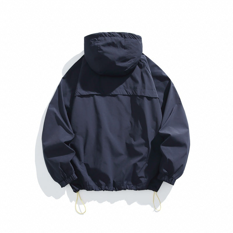 Unisex Technische Kapuzen‑Windjacke im Boxy‑Cut mit vertikalen Brustreißverschlüssen und Kordelzugsaum Shop Nory