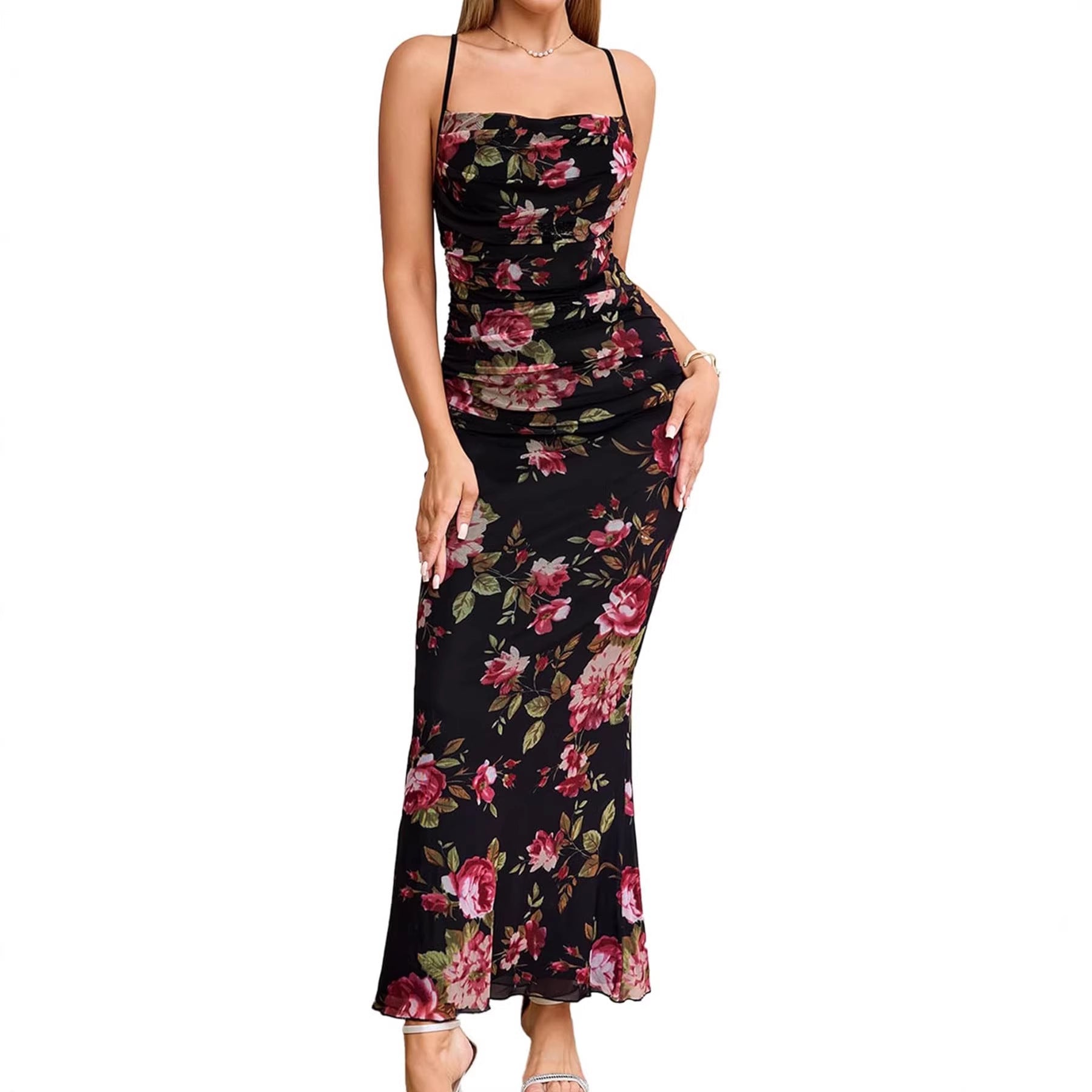 Damen Eingehülltes Abendkleid mit trägerlosem Design und Raffungen Shopnory