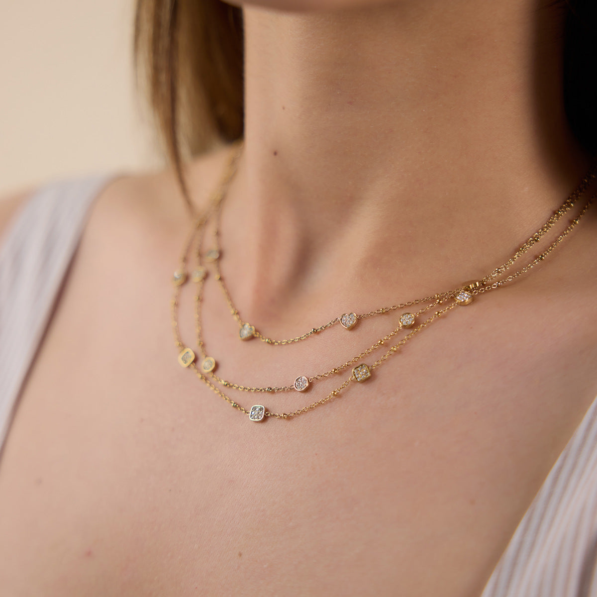 Damen Halskette mit funkelnden Zirkonia und wasserfester Edelstahlverarbeitung Shop Nory