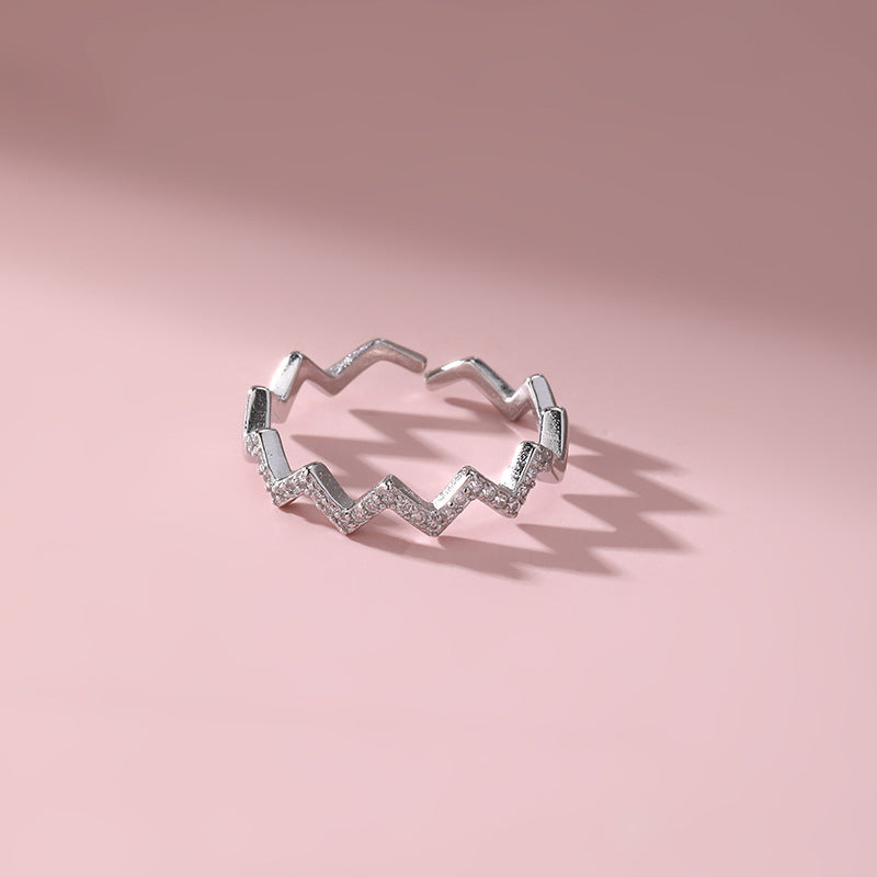 Damen Zigarrenförmiger Ring mit funkelnden Zirkonia Shop Nory