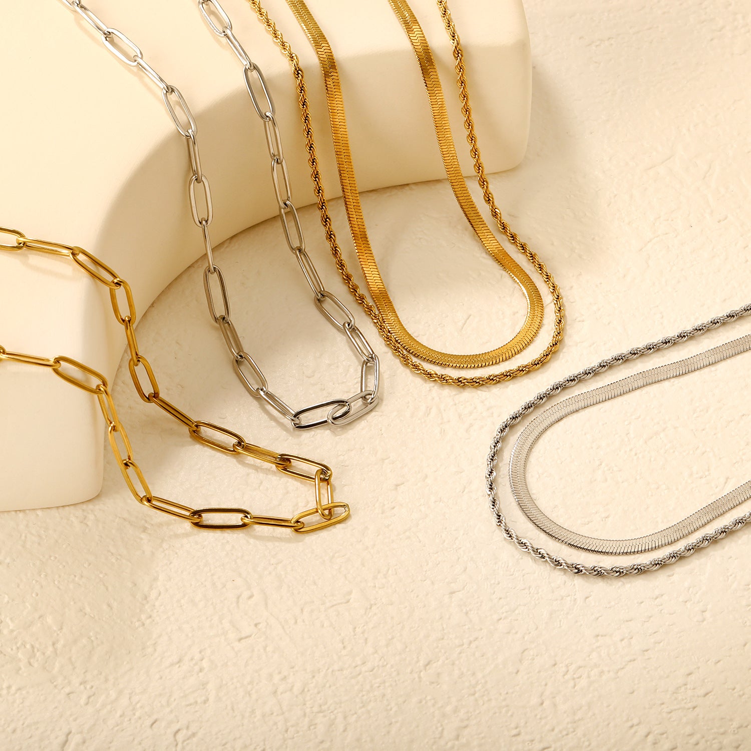 Damen modische Halskette mit luxuriösen ovalen Gliedern und verstellbarem Verschluss Shop Nory
