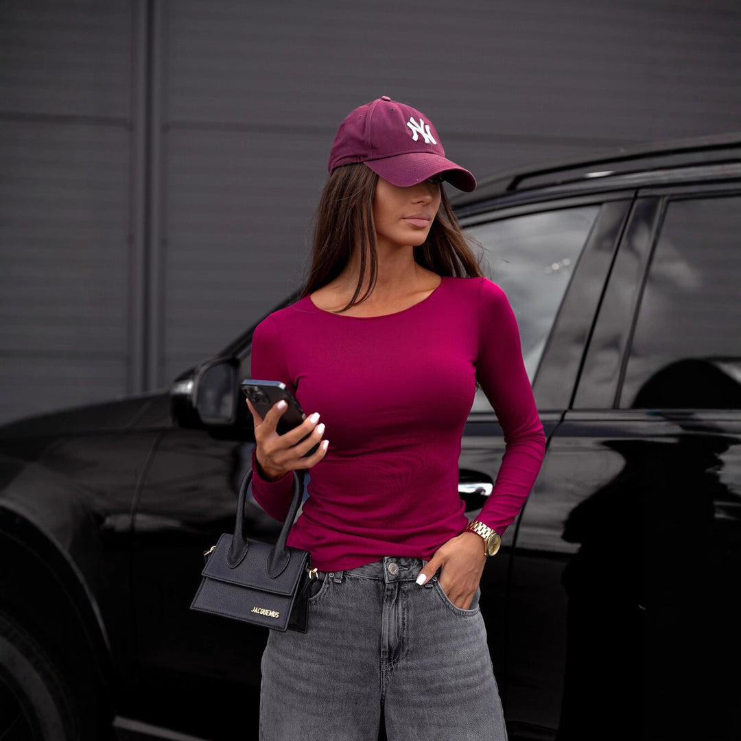 Damen figurbetontes Langarm-Shirt und weite High-Waist Denim-Jeans Shop Nory