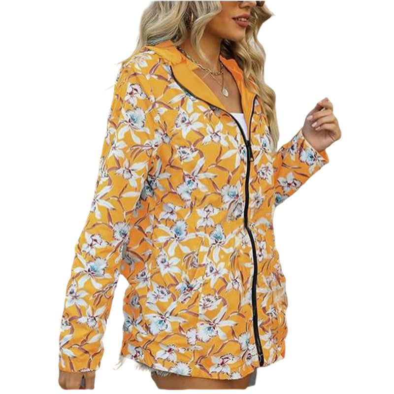 Damen leichte Übergangsjacke mit floralem Innenfutter