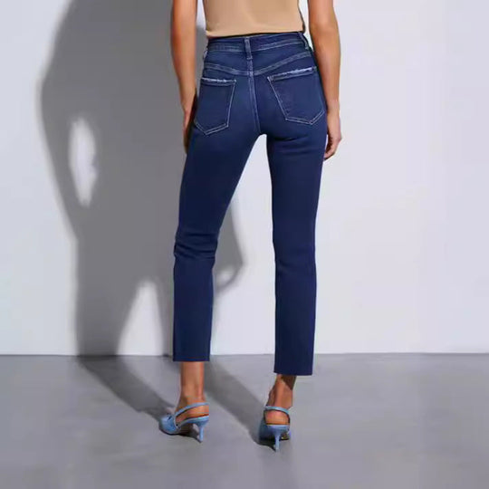 Damen zeitlose Jeans im modernen Schnitt mit cropped Bein