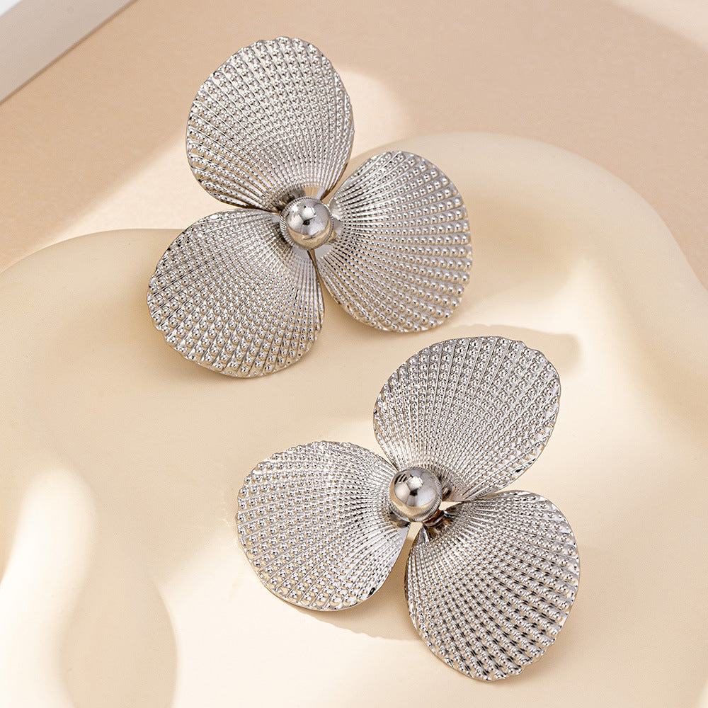Damen Ohrclips im kunstvollen Blumen-Design Shop Nory