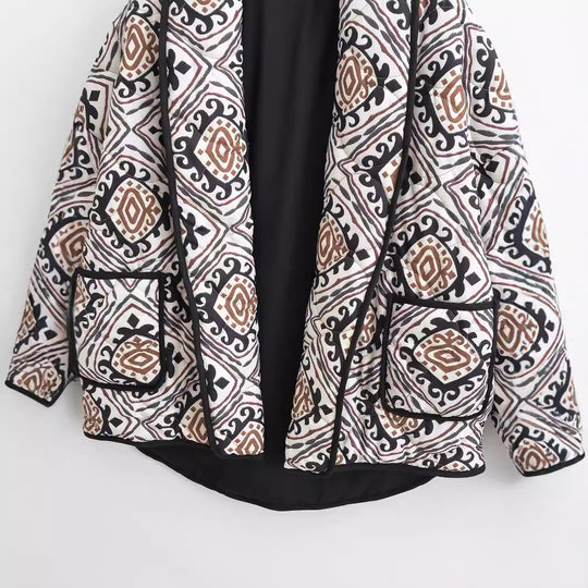Damen Gesteppte Kimono-Jacke mit Ethno-Print, Kontrastpaspel und aufgesetzten Taschen Shop Nory