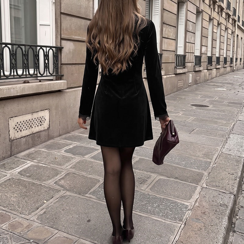 Damen Samt‑Minikleid mit Spitzenbesatz, V‑Ausschnitt und Trompetenärmeln Shop Nory
