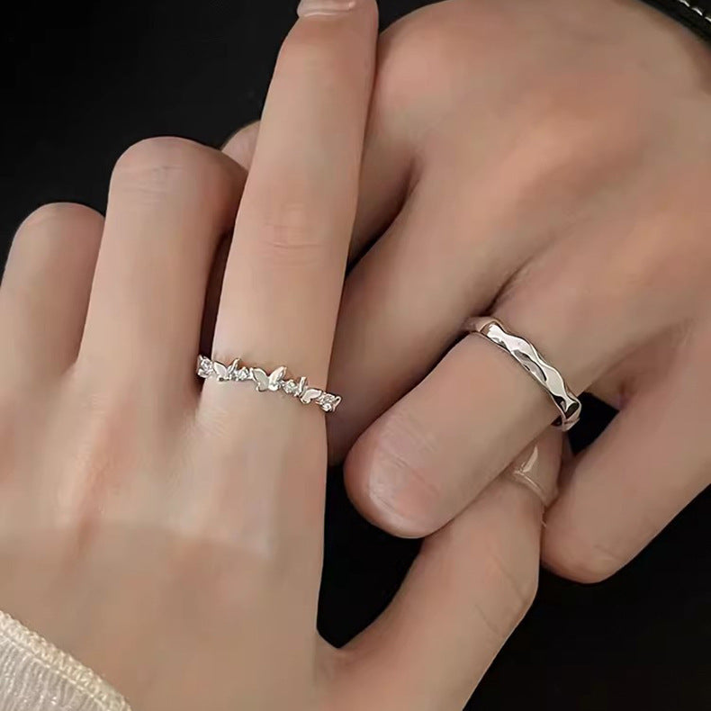 Damenring mit verspieltem Herzdesign und funkelnden Zirkonia Shop Nory
