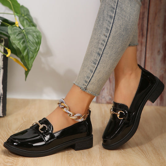 Damen Lackleder-Plateau-Loafer mit goldener Horsebit-Detail und niedrigem Blockabsatz Shop Nory