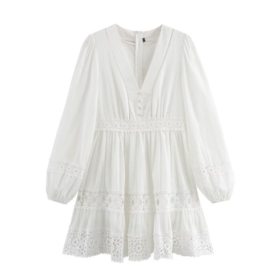 Damen Kurzes Boho-Kleid mit V‑Ausschnitt, Volantstufen und Häkelspitzen Shop Nory
