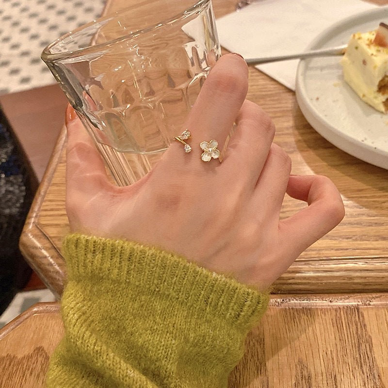 Damen Ring mit filigranem Blumenmuster Shop Nory