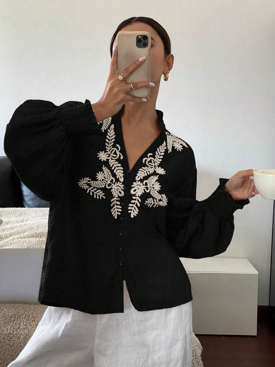 Damen Boho-Bluse mit Puffärmeln, Stickerei und Perlenknöpfen Shop Nory